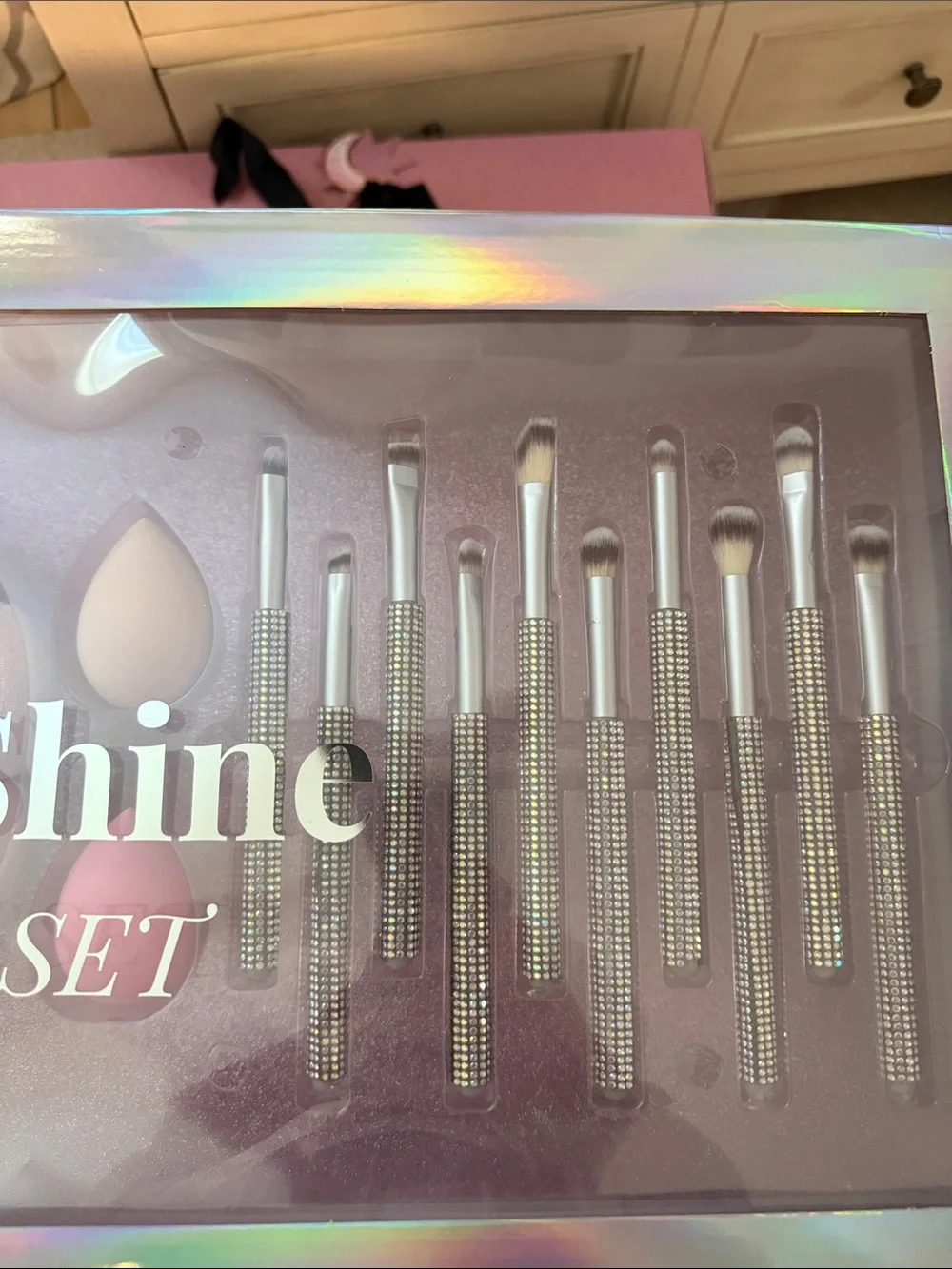NIB Yafa Shimmer and Shine Beauty 22-Piece Bling Makeup Brush and Accessory Set